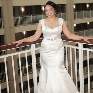 ZAC POSEN discontinued WEDDING DRESS